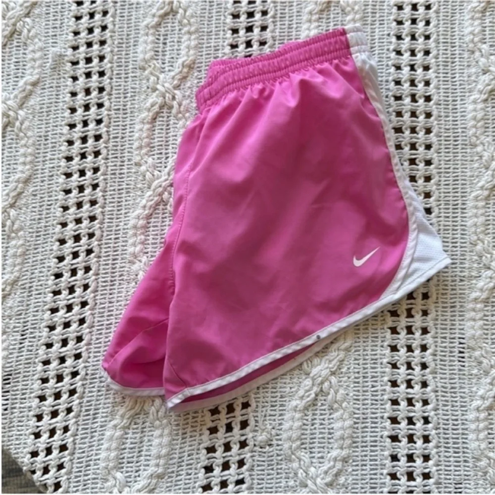 Nike Kids Athletic Shorts in Pink and White